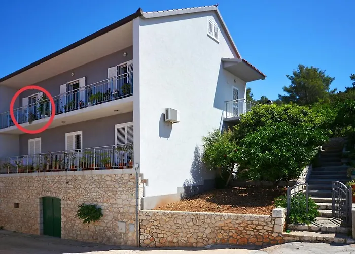 'mimo' In - Hvar * ميلنا